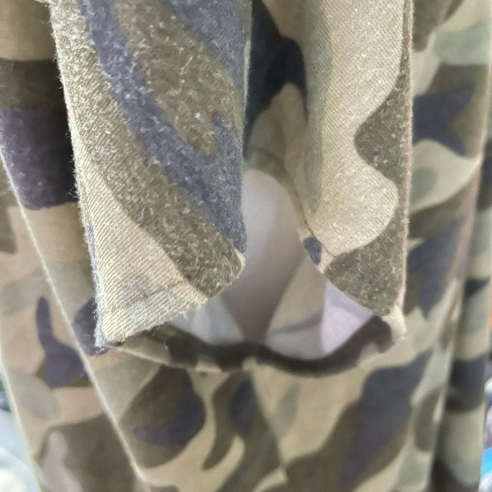 Pending Cable & Gauge Camo Top - Picture 7 of 10